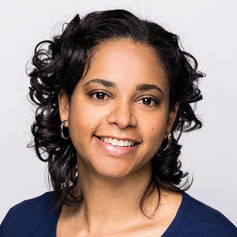 Ananda Coelho | Language Teacher